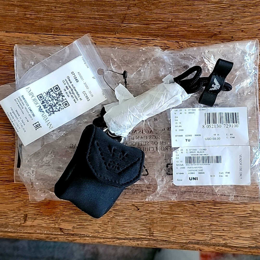 Emporio Armani Air Pod Holder